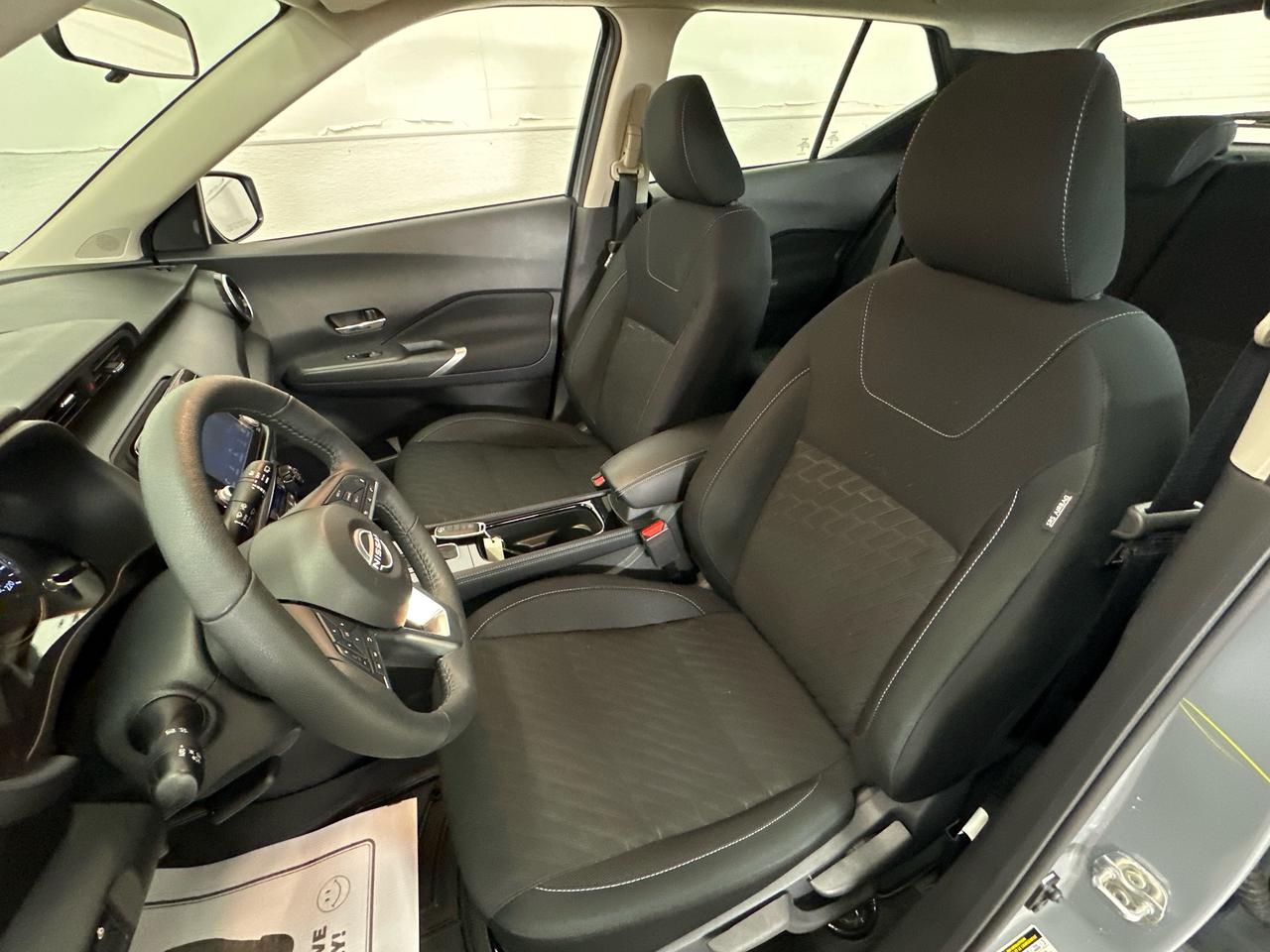 2024 Nissan Kicks SV/11500KM/OFF 1 OWNER NISSAN LEASE! Photo