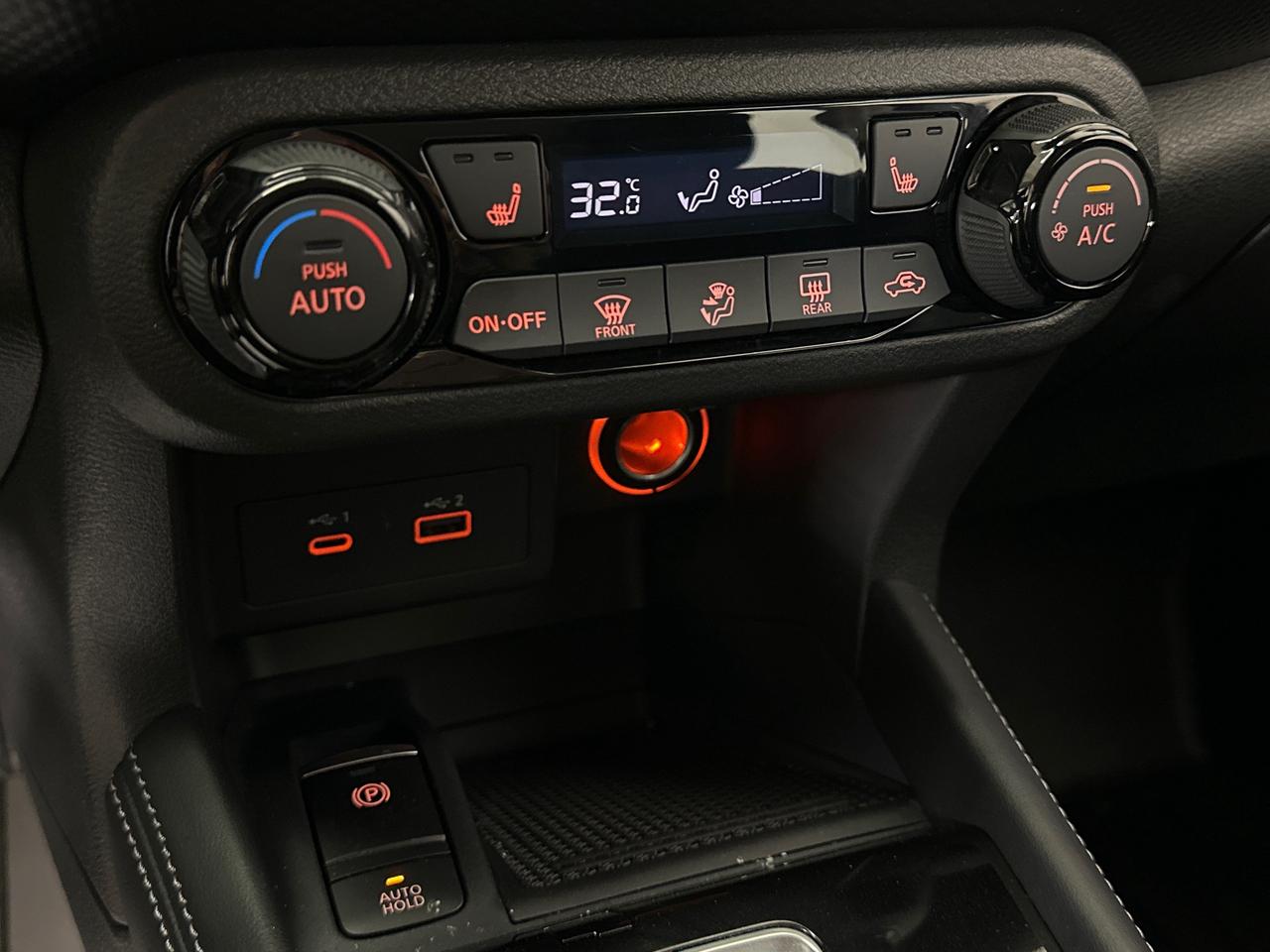 2024 Nissan Kicks SV/11500KM/OFF 1 OWNER NISSAN LEASE! Photo