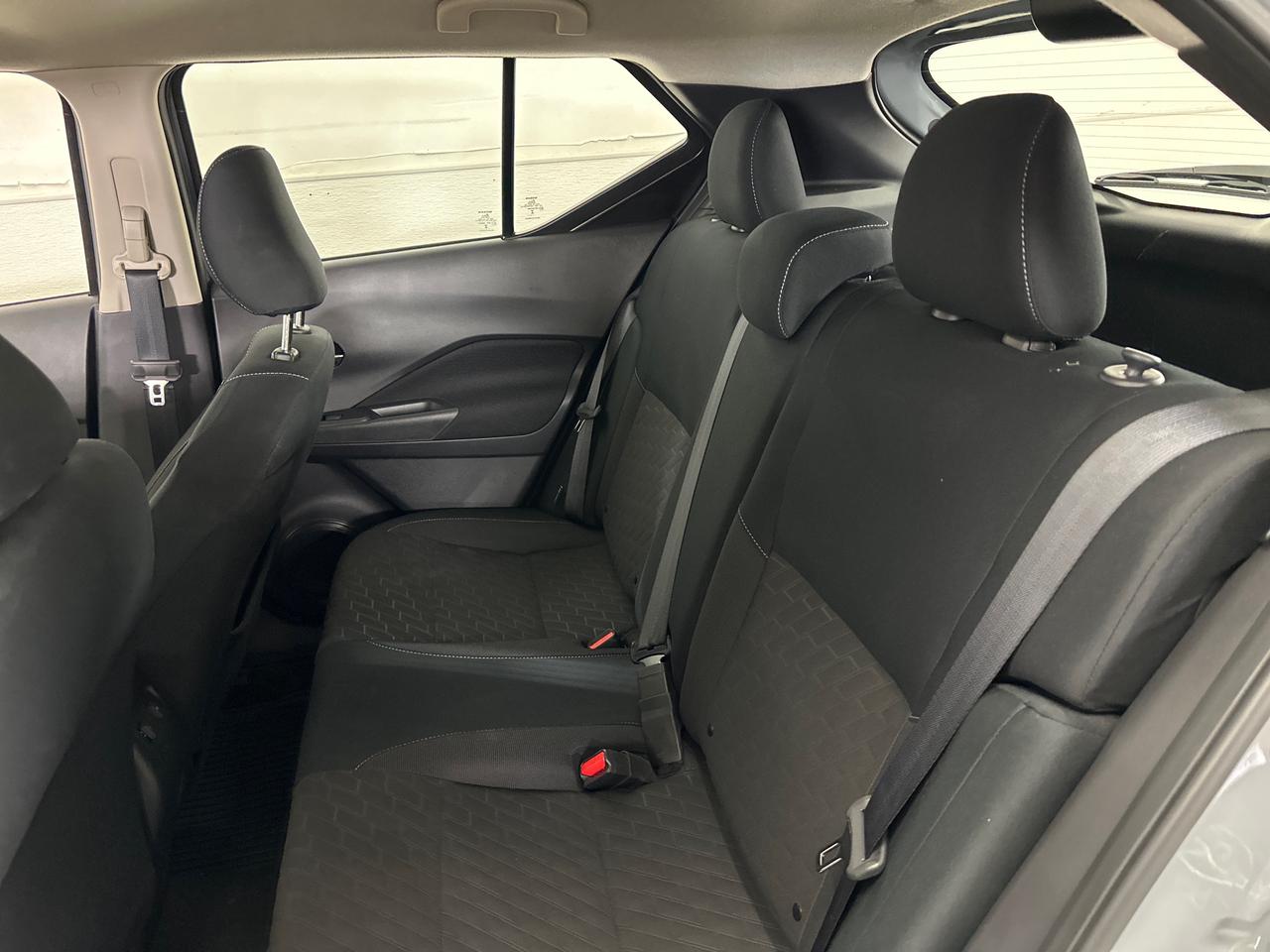 2024 Nissan Kicks SV/24KM/OFF 1 OWNER NISSAN LEASE! Photo
