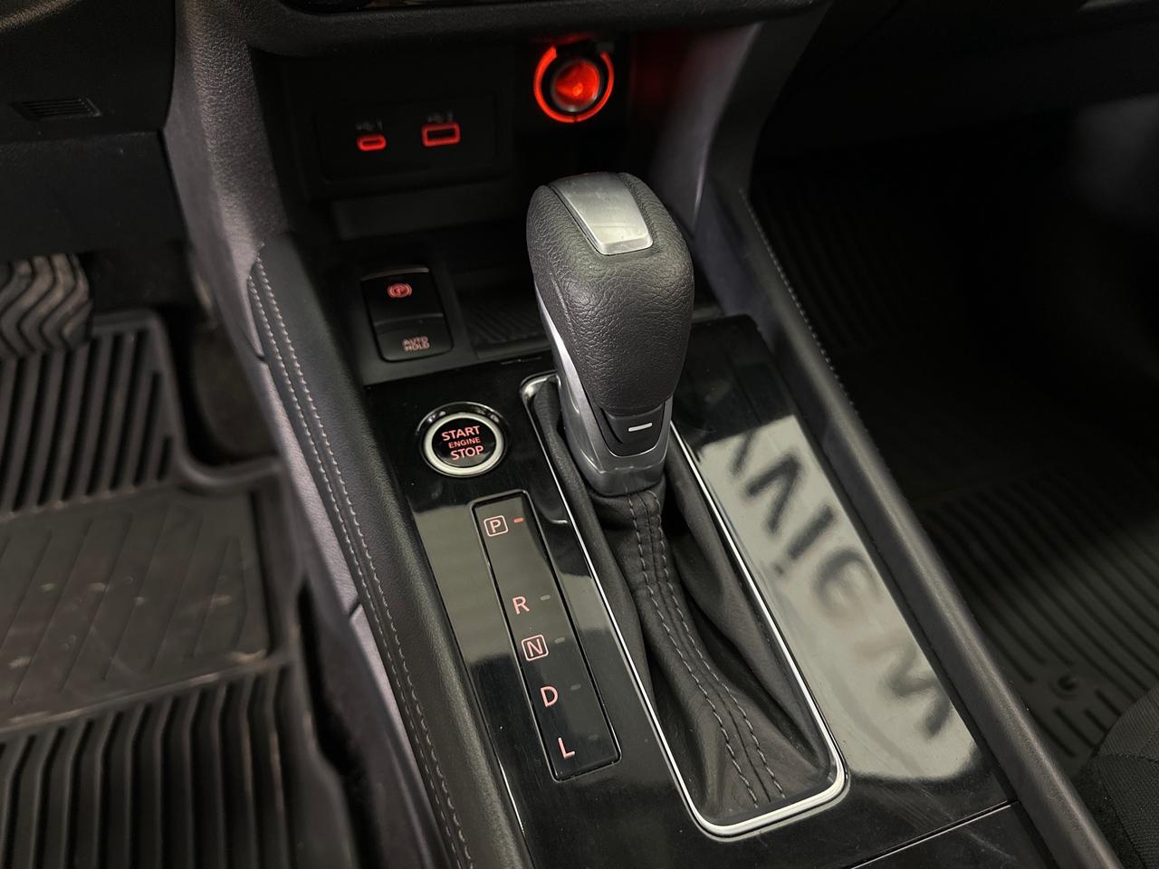 2024 Nissan Kicks SV/24KM/OFF 1 OWNER NISSAN LEASE! Photo