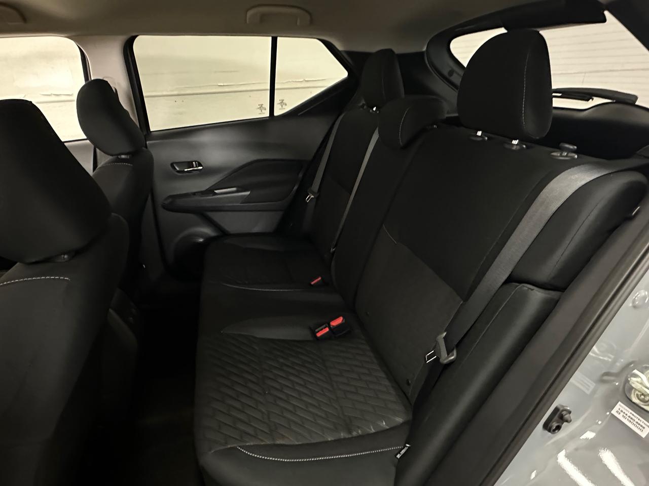 2024 Nissan Kicks SV/11KM/OFF 1 OWNER LEASE! Photo
