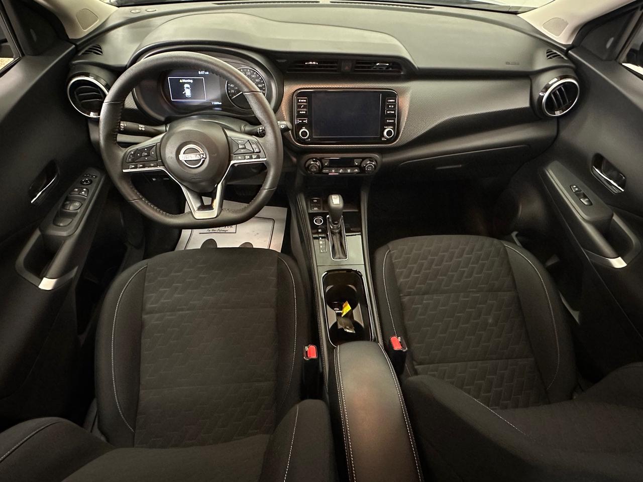 2024 Nissan Kicks SV/11KM/OFF 1 OWNER LEASE! Photo