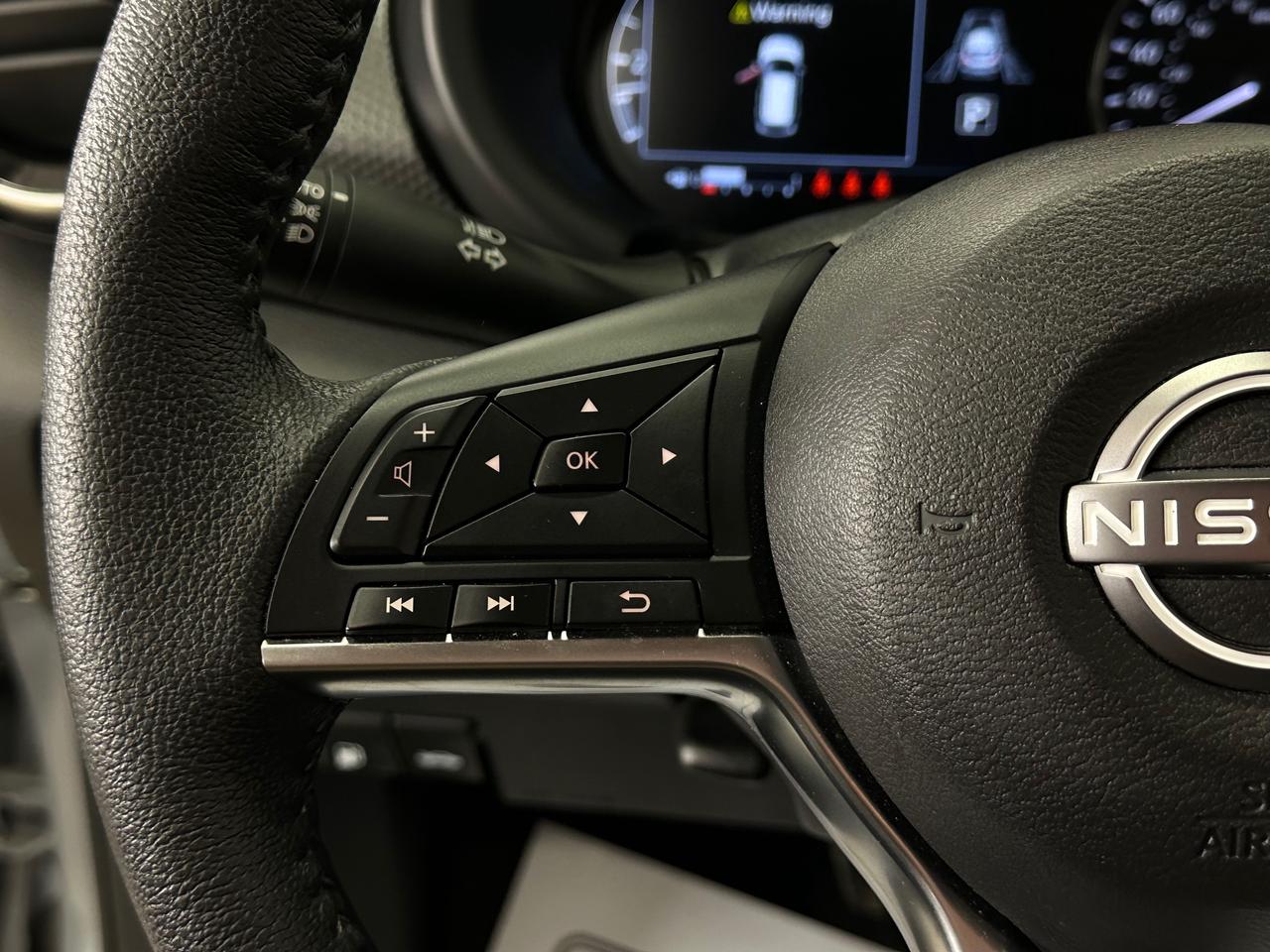 2024 Nissan Kicks SV/11KM/OFF 1 OWNER LEASE! Photo