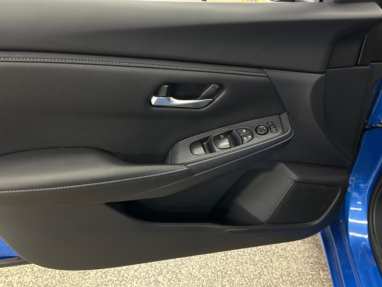 2024 Nissan Sentra SV/SUNROOF/21500KM/AUTO/OFF 1 OWNER NISSAN LEASE! Photo