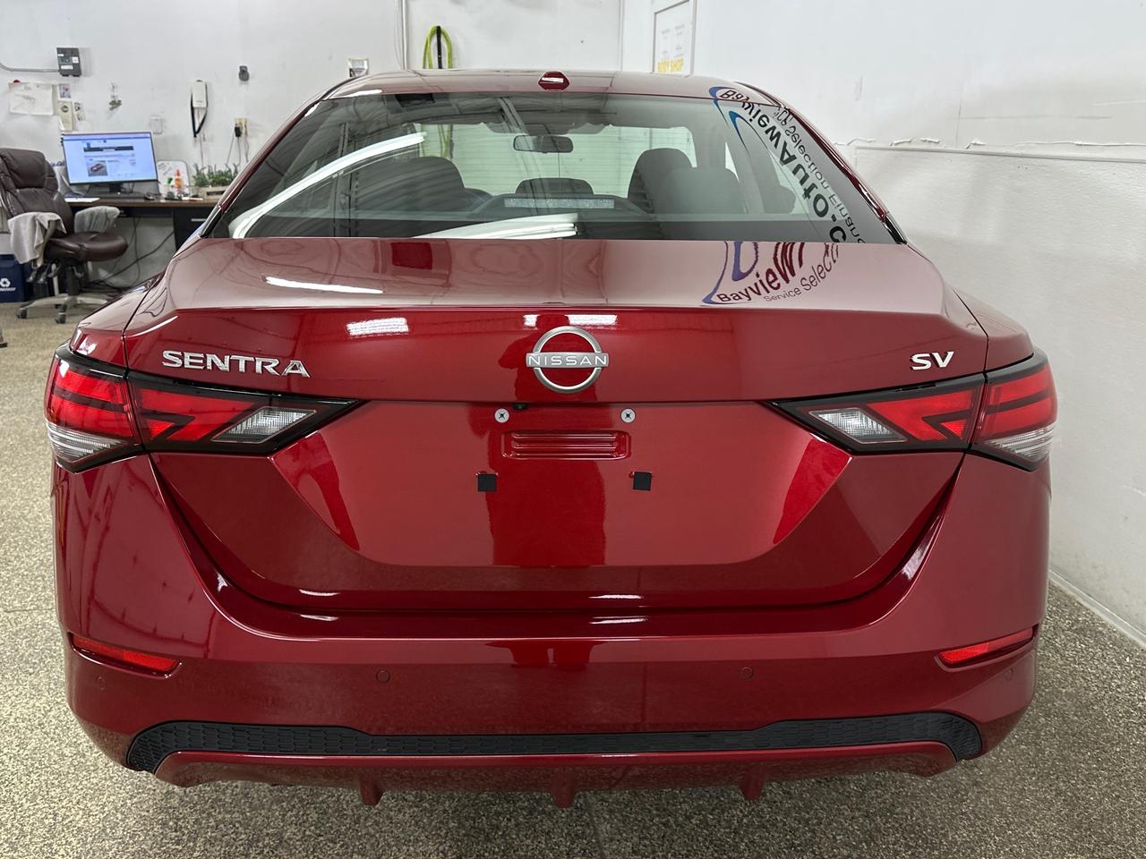 2024 Nissan Sentra SV/4800KM/AUTO/OFF 1 OWNER NISSAN LEASE! Photo