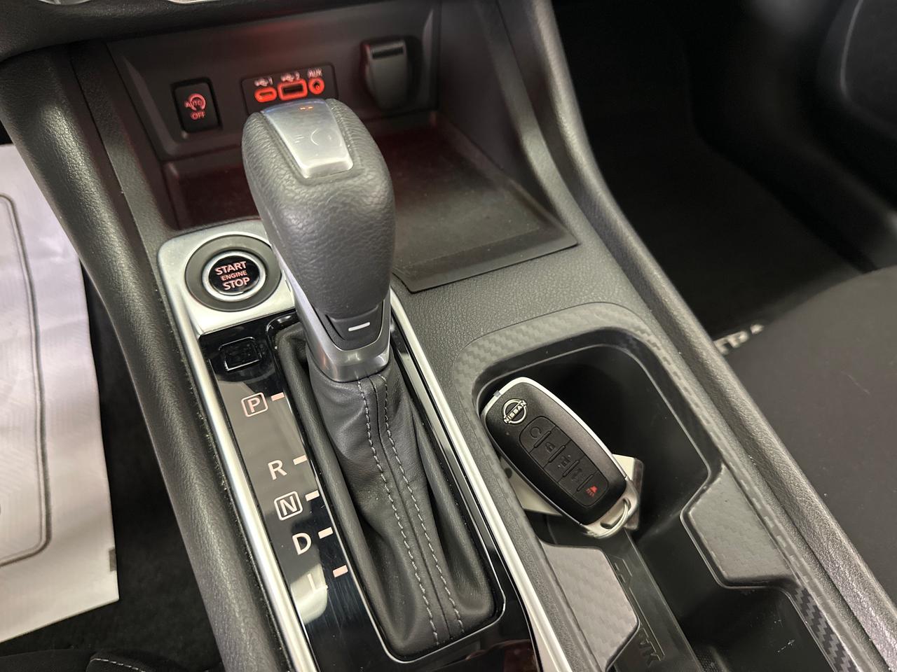 2024 Nissan Sentra SV/4800KM/AUTO/OFF 1 OWNER NISSAN LEASE! Photo