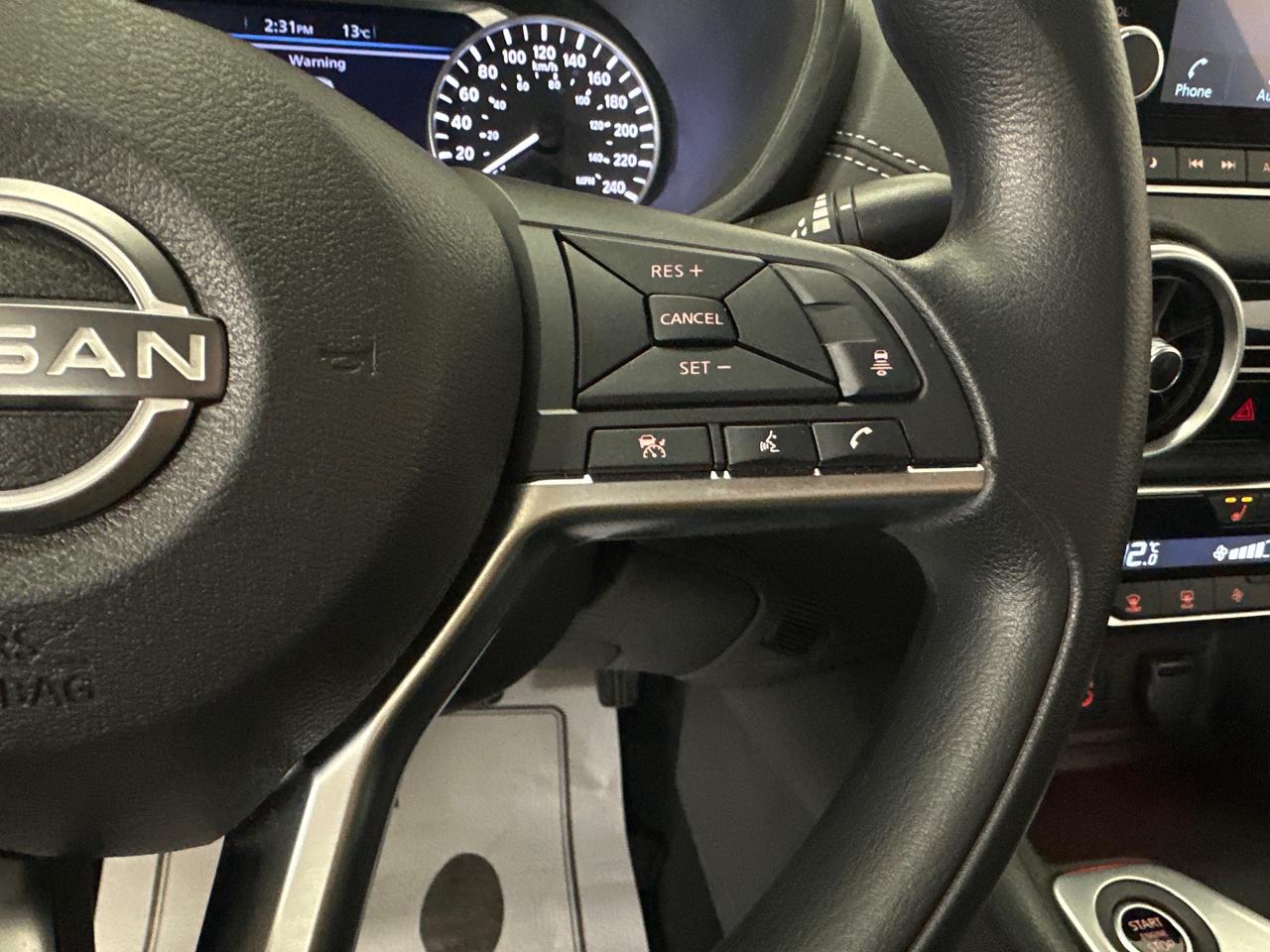 2024 Nissan Sentra SV/4800KM/AUTO/OFF 1 OWNER NISSAN LEASE! Photo