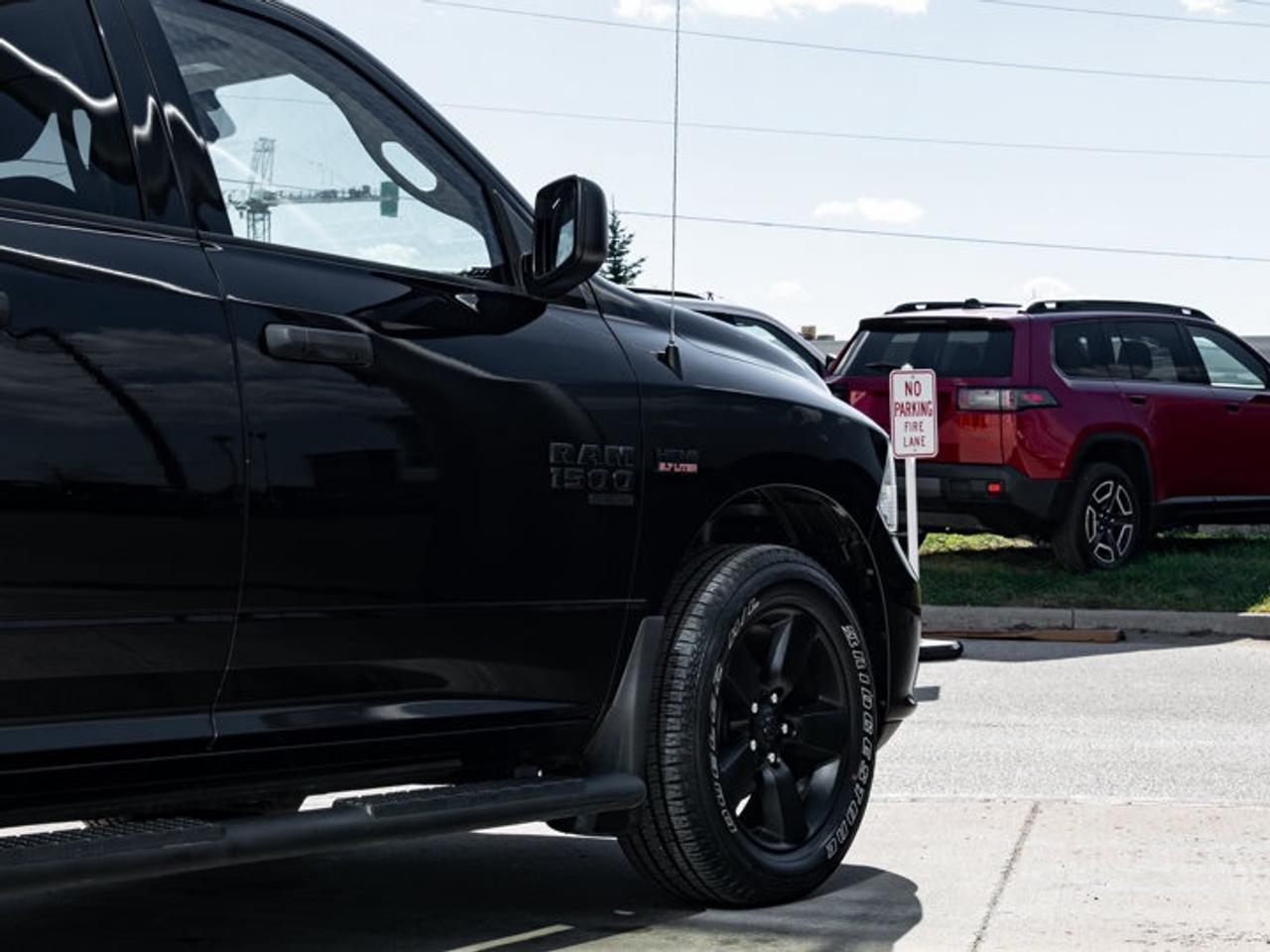 2019 RAM 1500 Classic EXPRESS Photo