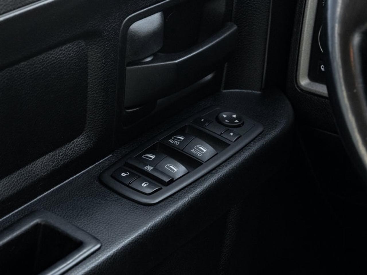 2019 RAM 1500 Classic EXPRESS Photo