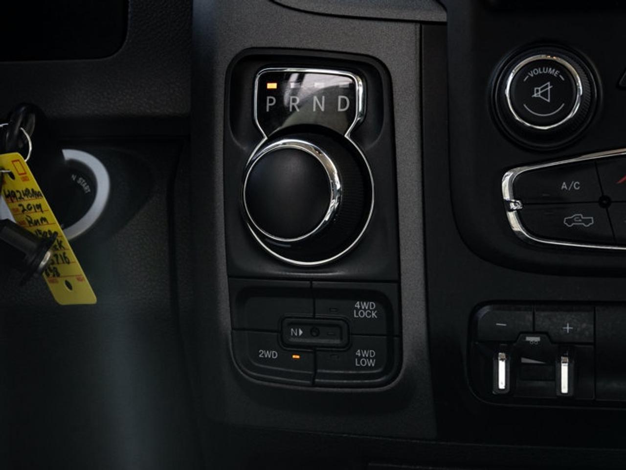 2019 RAM 1500 Classic EXPRESS Photo