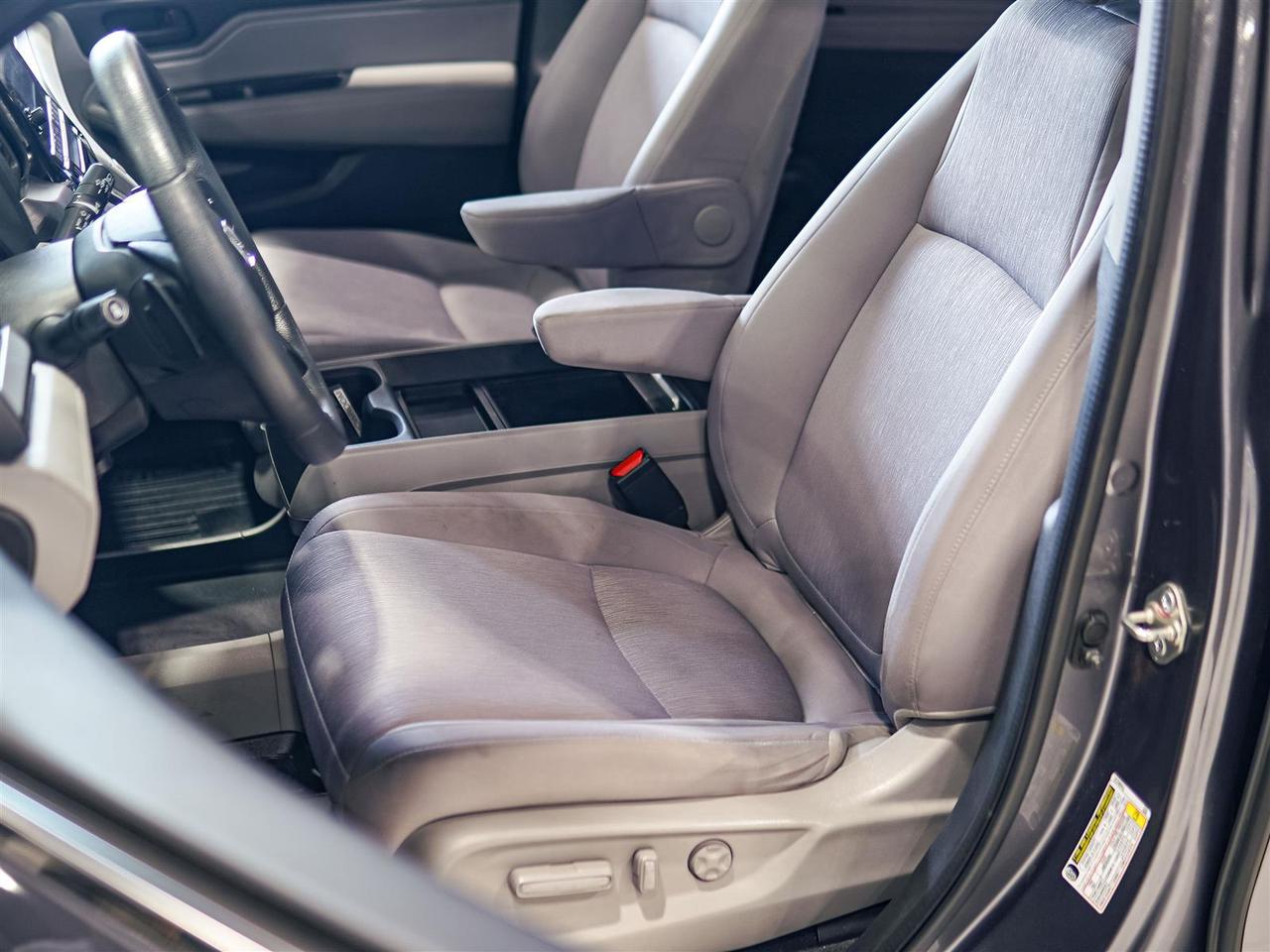 2018 Honda Odyssey EX | 8 PASS | SUNROOF | NO ACCIDENTS Photo
