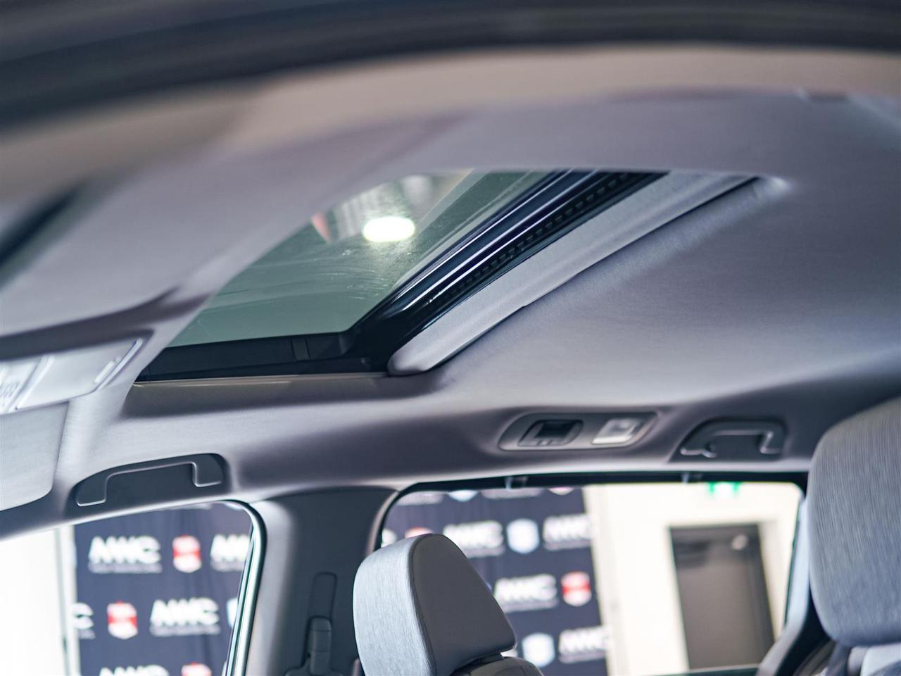 2018 Honda Odyssey EX | 8 PASS | SUNROOF | NO ACCIDENTS Photo