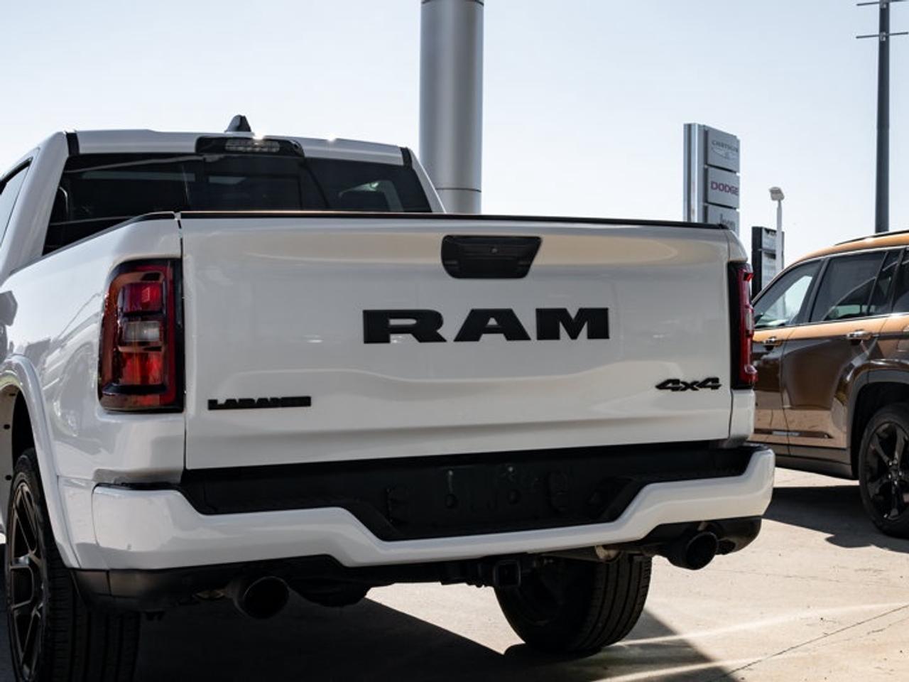 2025 RAM 1500 Laramie Photo