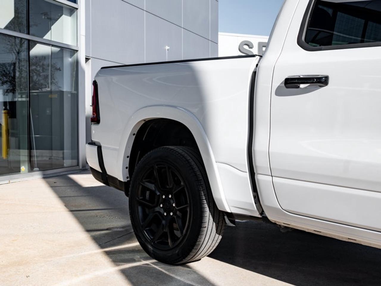 2025 RAM 1500 Laramie Photo