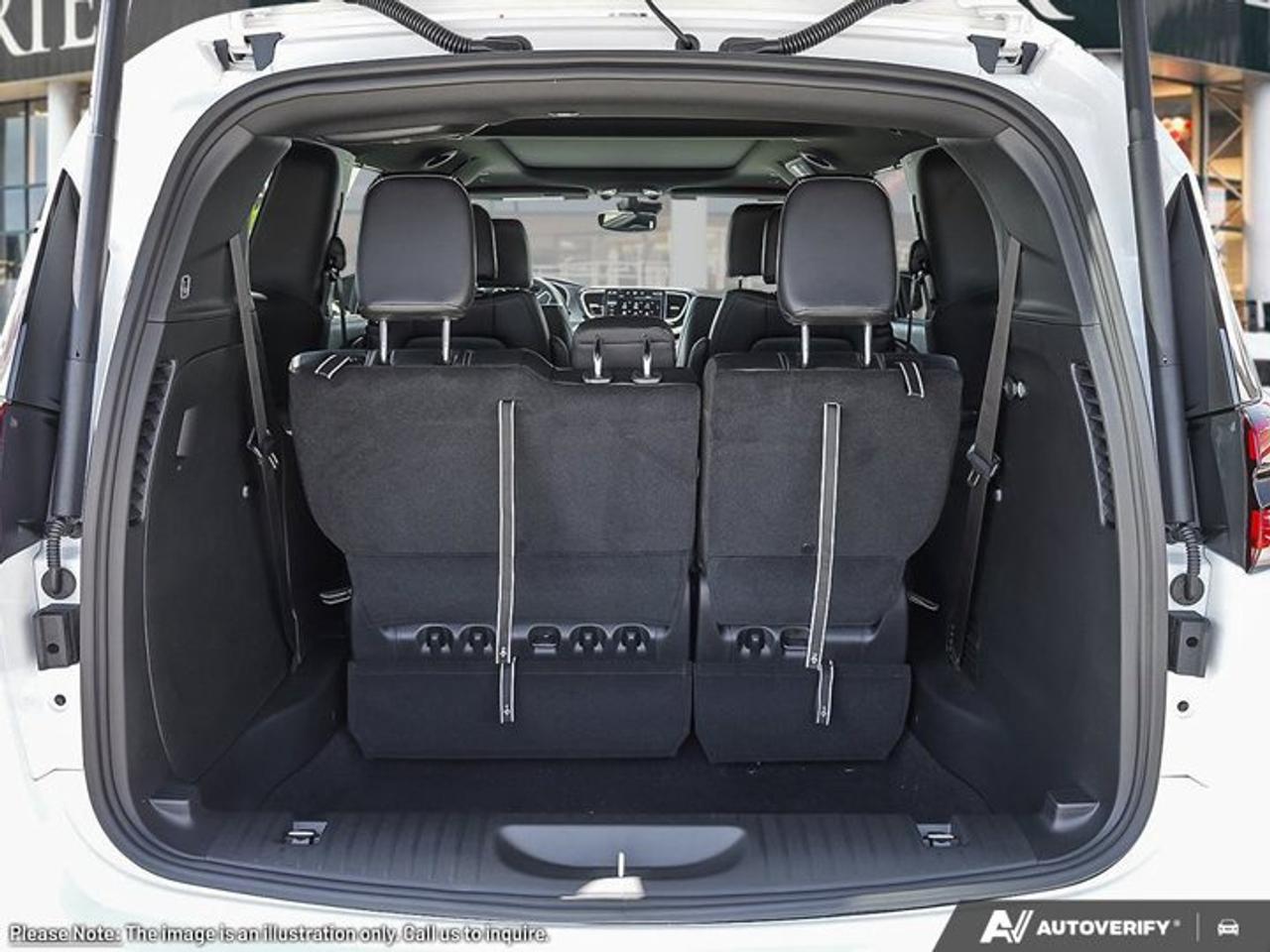 2027 Chrysler Pacifica Select Photo