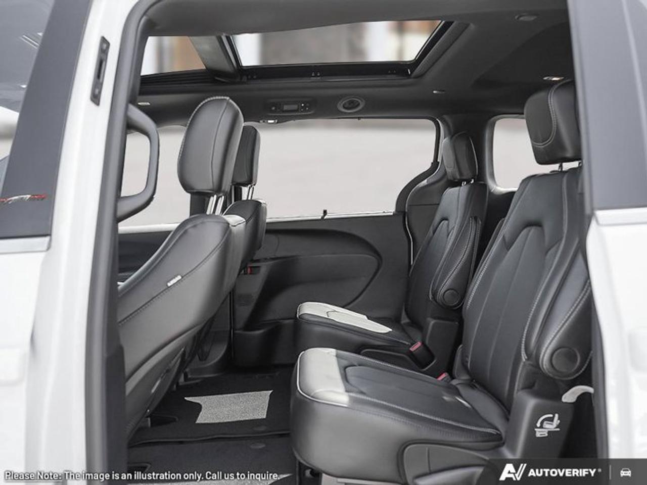 2027 Chrysler Pacifica Select Photo