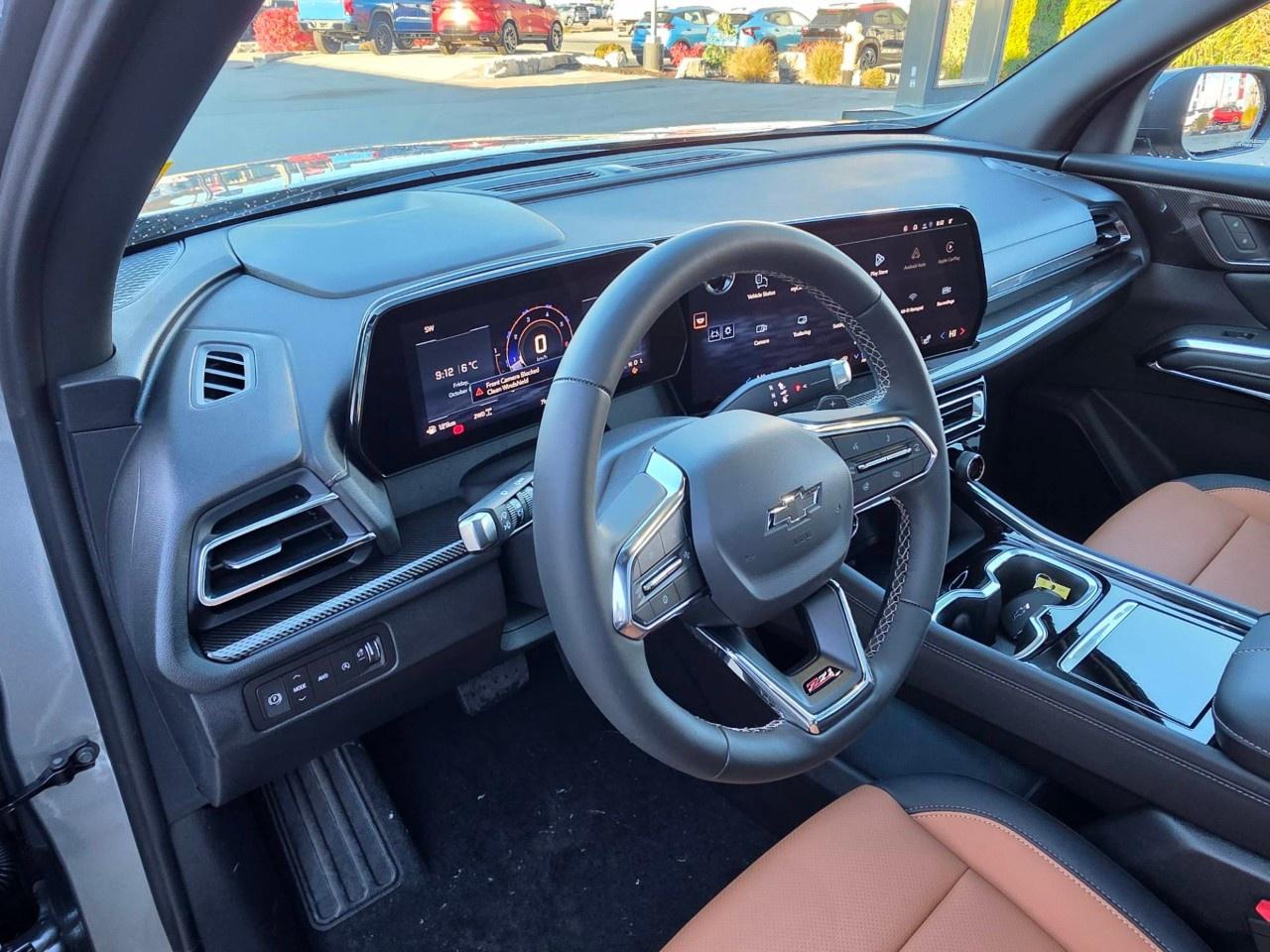 2027 Chevrolet Traverse AWD 4dr Z71 Photo4