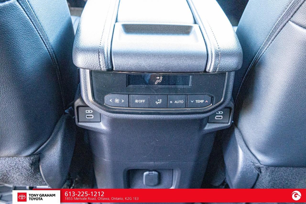 2026 Toyota Grand Highlander XLE Photo