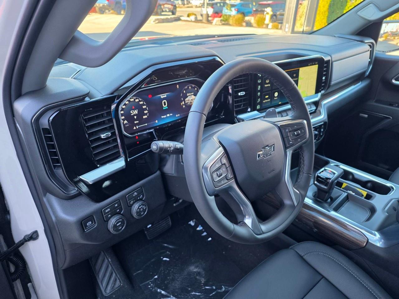 2026 Chevrolet Silverado 1500 Crew Cab Short Box 4-Wheel Drive RST Photo4
