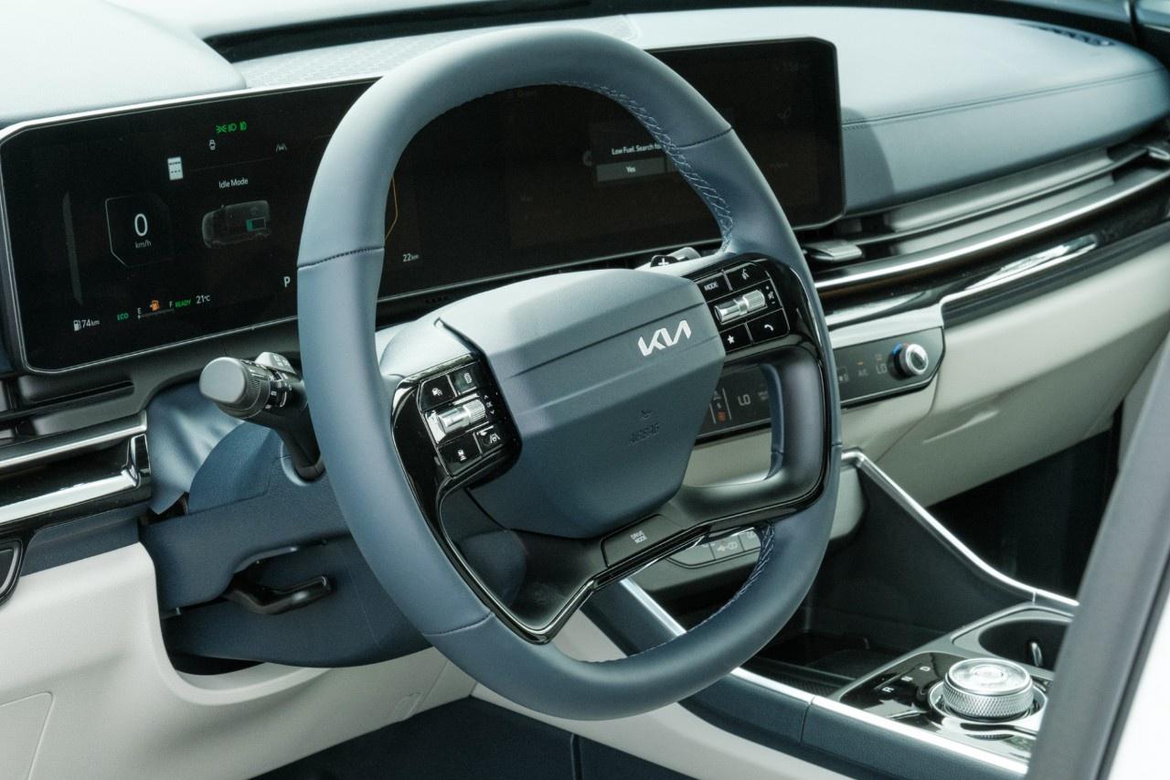 2027 Kia Carnival Hybrid SX  FWD Photo