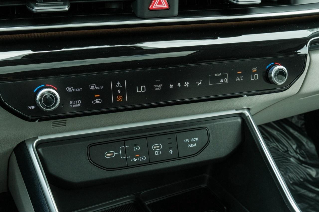 2027 Kia Carnival Hybrid SX  FWD Photo