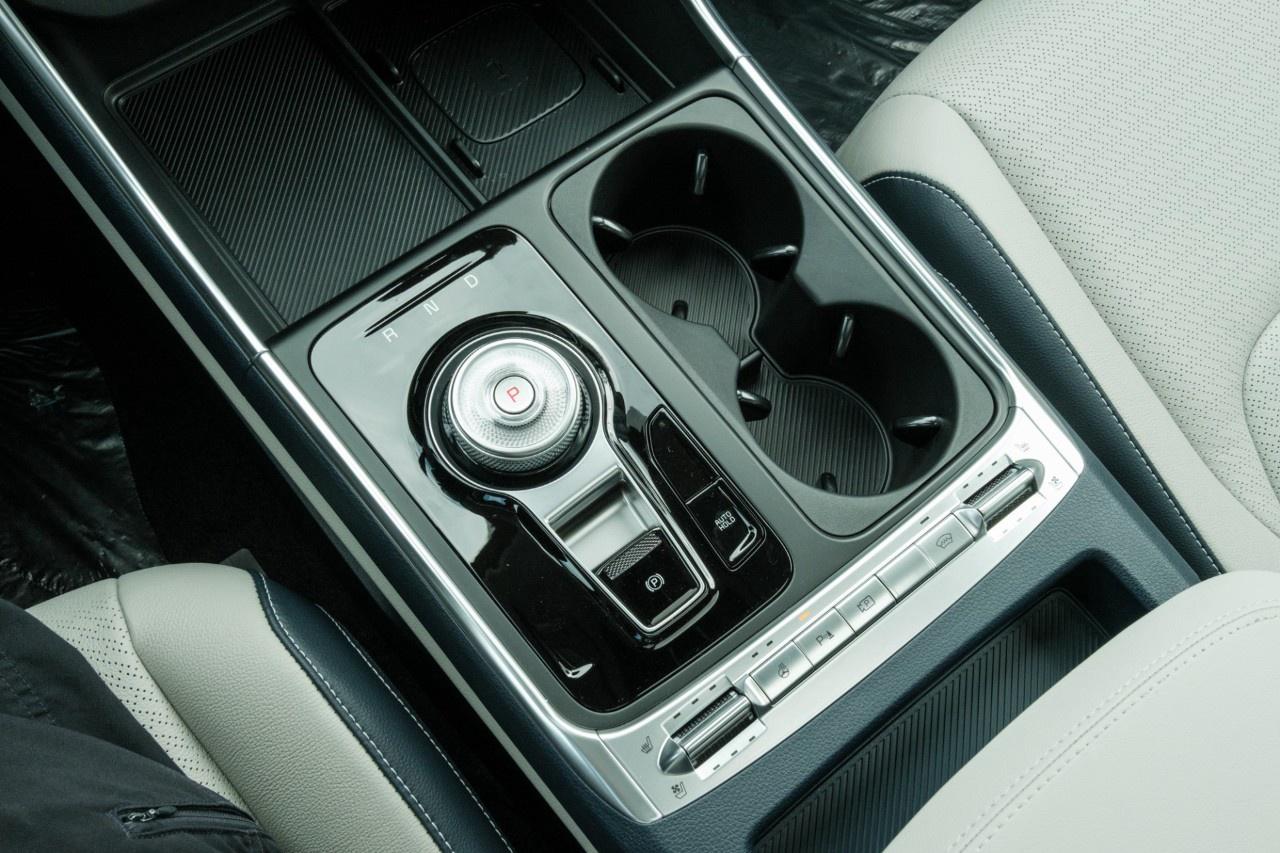 2027 Kia Carnival Hybrid SX  FWD Photo