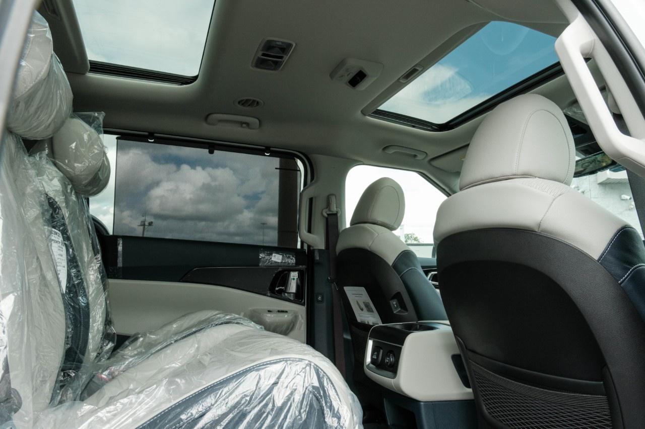 2027 Kia Carnival Hybrid SX  FWD Photo