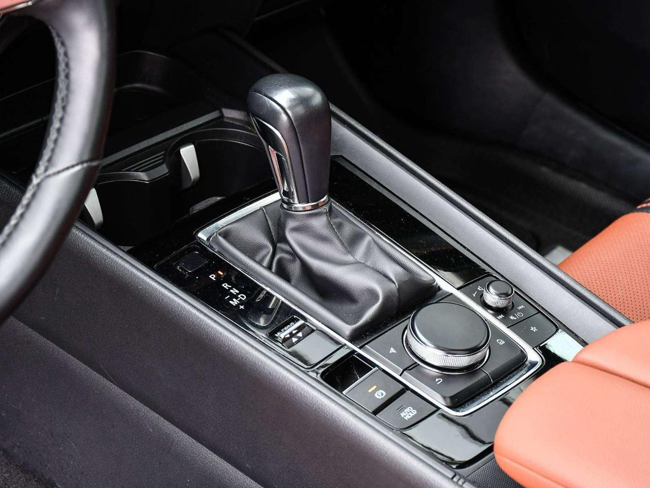 2025 Mazda CX-50 GT AWD Photo