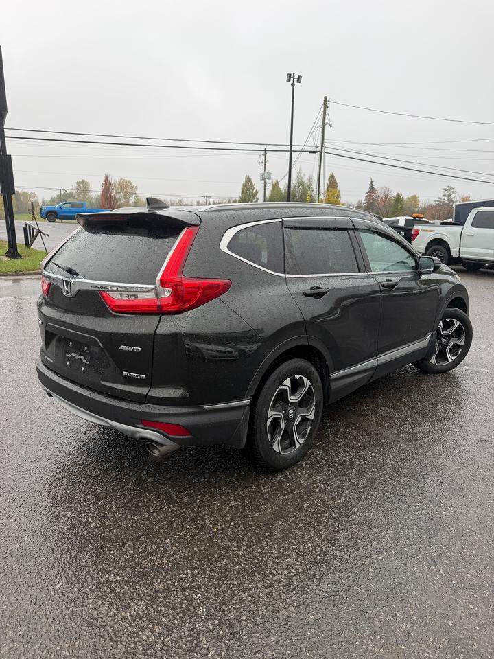 2017 Honda CR-V Touring Photo4