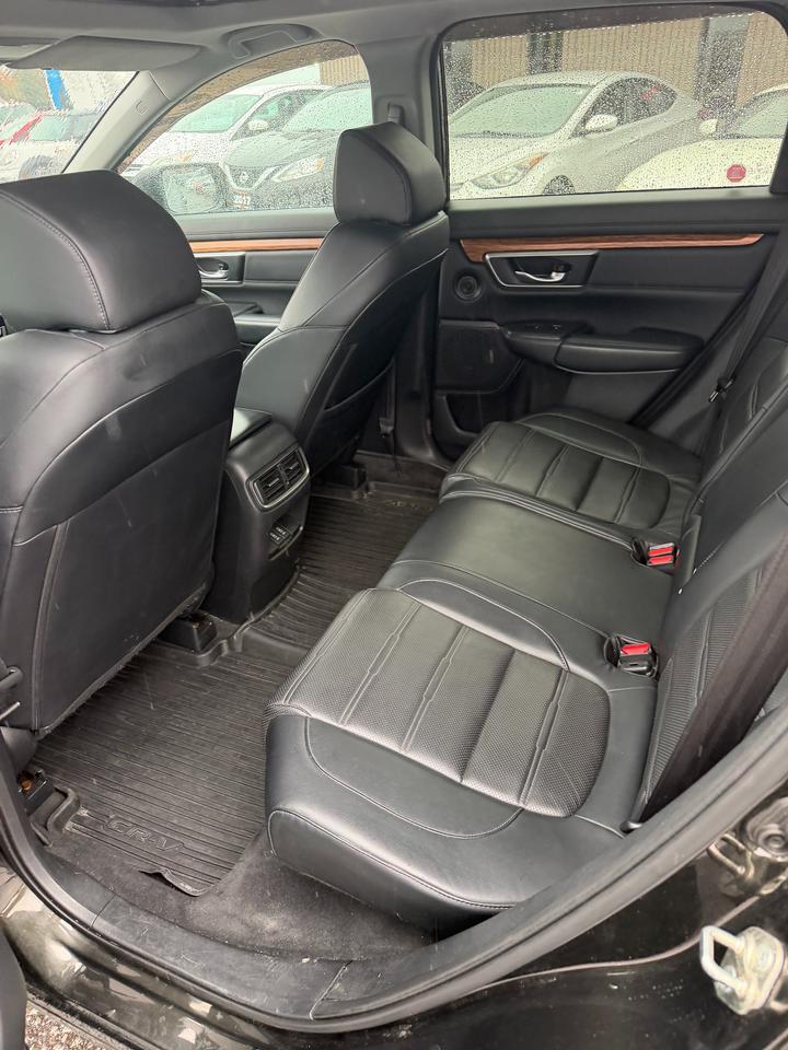 2017 Honda CR-V Touring Photo