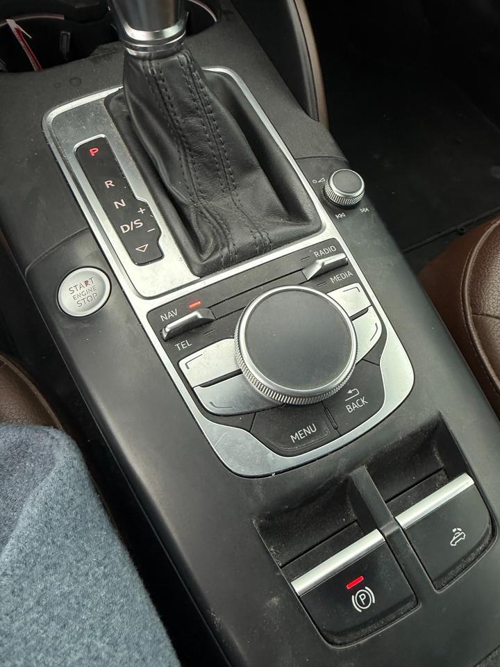2015 Audi A3 2.0T Progressiv Photo
