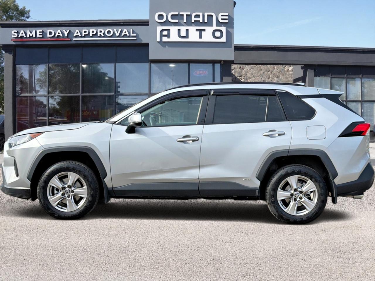 2022 Toyota RAV4 Hybrid LE AWD Photo