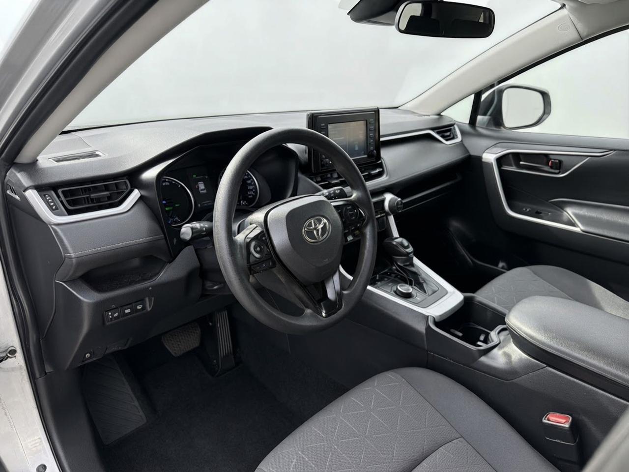 2022 Toyota RAV4 Hybrid LE AWD Photo