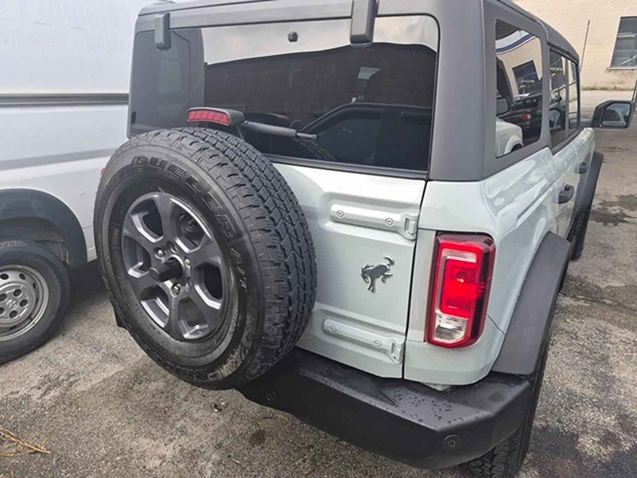 2022 Ford Bronco Big Bend Photo3