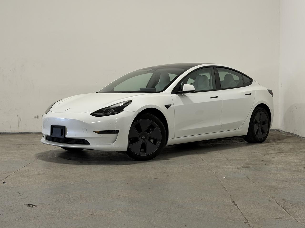  2022 Tesla Model 3 RWD   