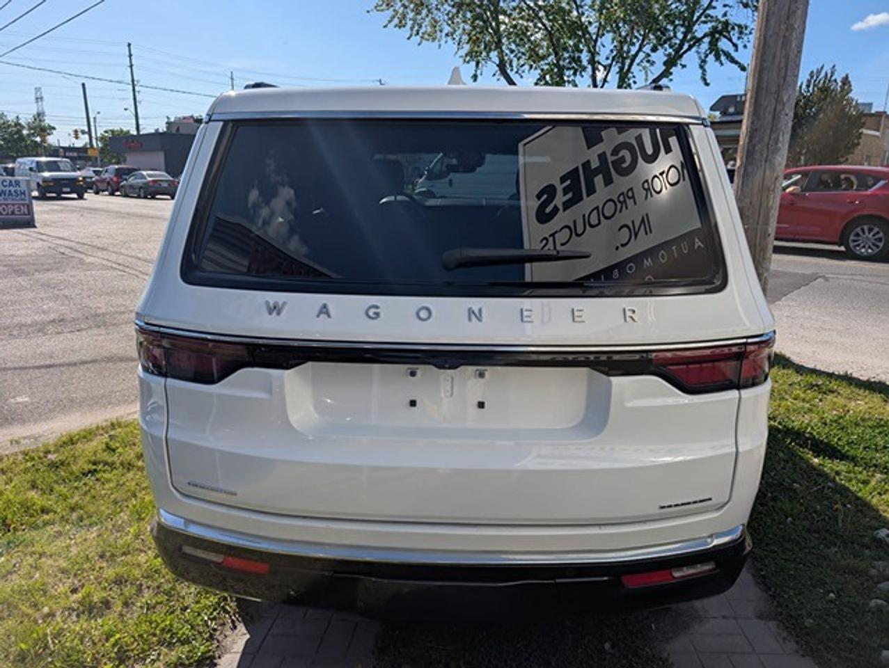 2022 Jeep Wagoneer Series III 4x4 Photo