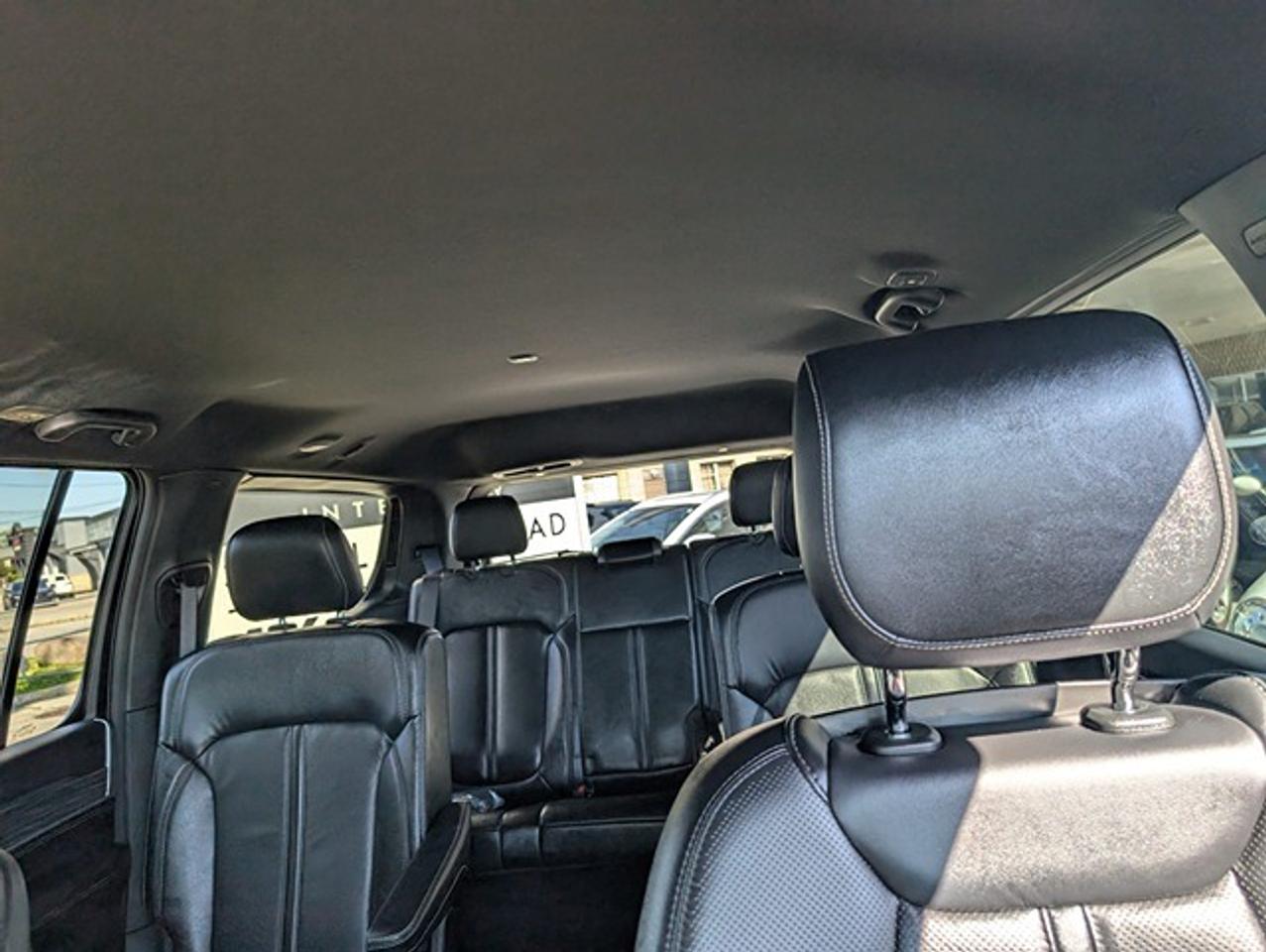 2022 Jeep Wagoneer Series III 4x4 Photo