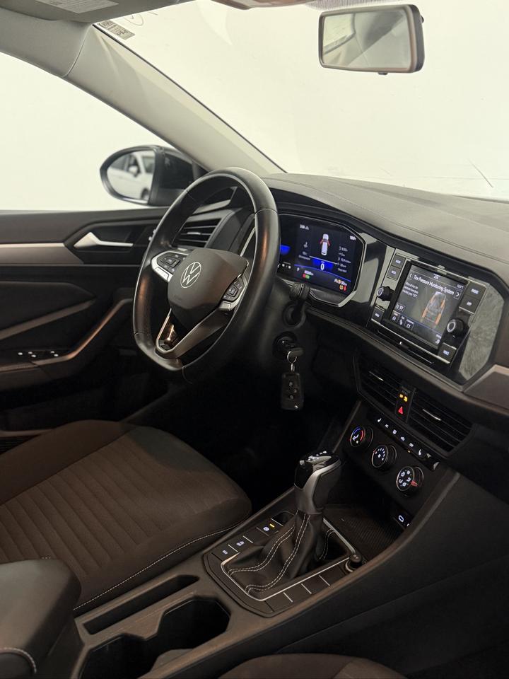 2022 Volkswagen Jetta Trendline Photo