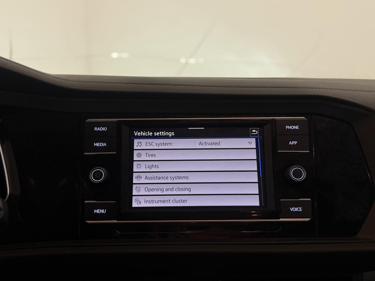 2022 Volkswagen Jetta Trendline Photo
