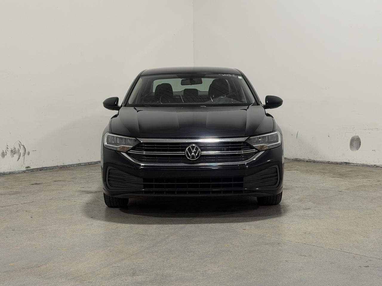 2022 Volkswagen Jetta Trendline Photo1