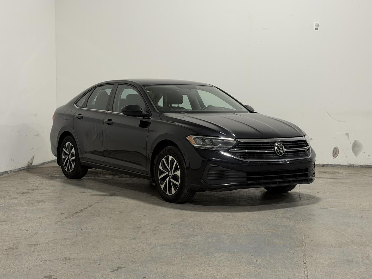 2022 Volkswagen Jetta Trendline Photo2
