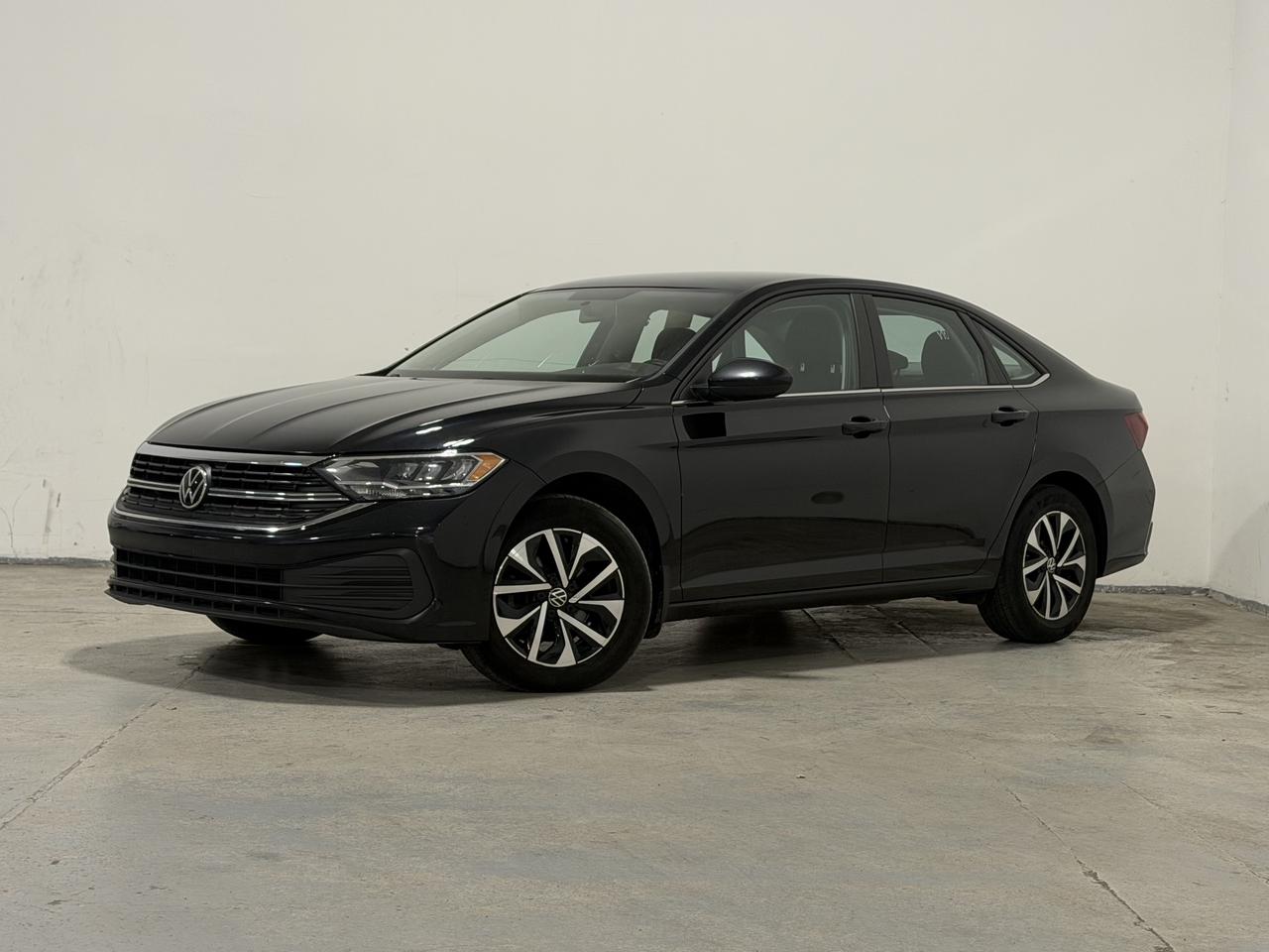 2022 Volkswagen Jetta Trendline - Photo #1