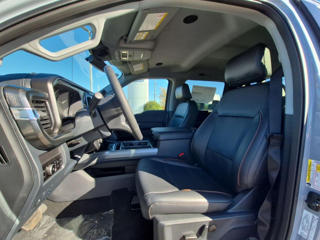 2027 Ford F-350 LARIAT, LOADED WITH ULTIMATE PKG & PREMIUM PKG Photo