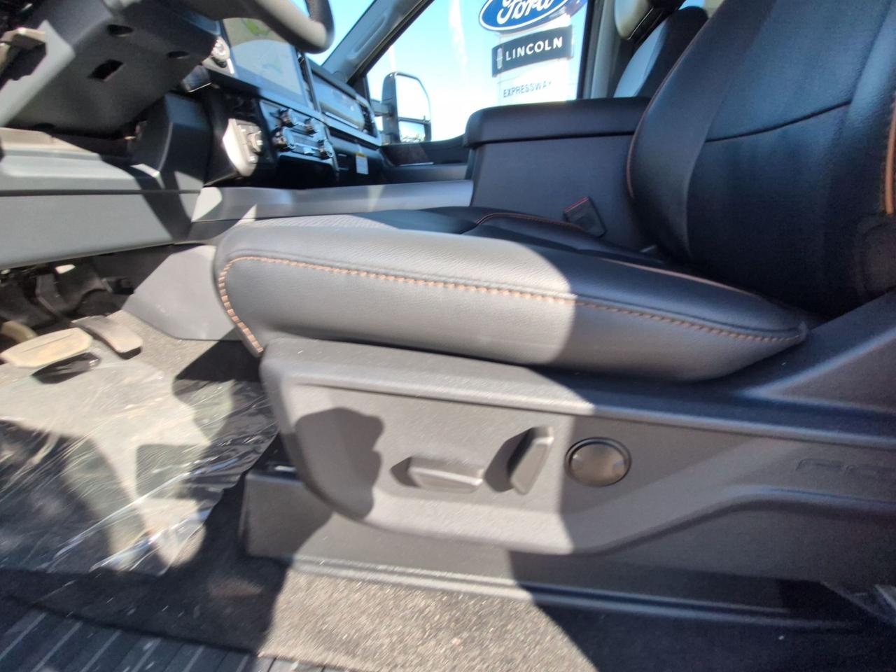 2027 Ford F-350 LARIAT, LOADED WITH ULTIMATE PKG & PREMIUM PKG Photo