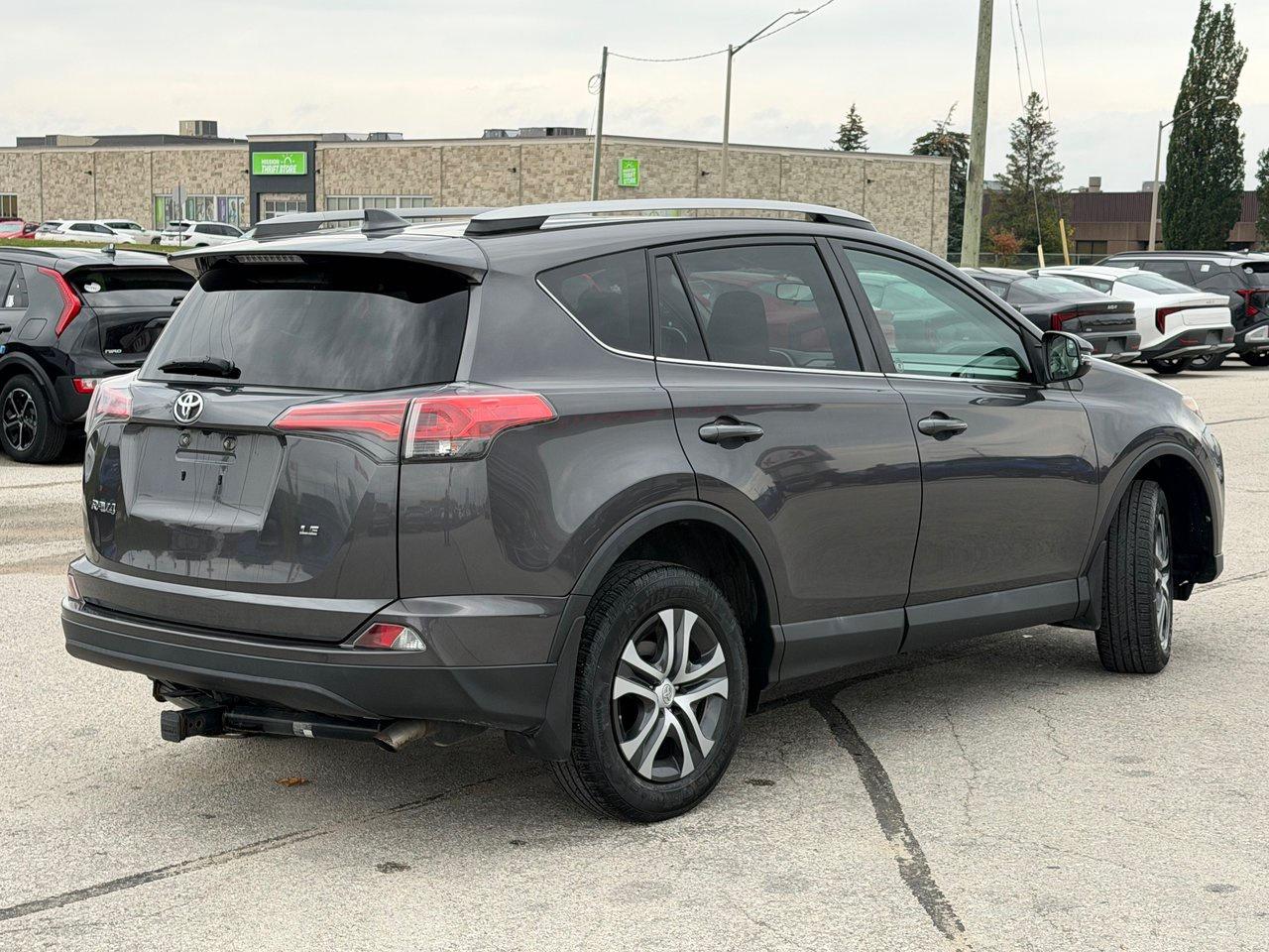 2017 Toyota RAV4 LE Photo