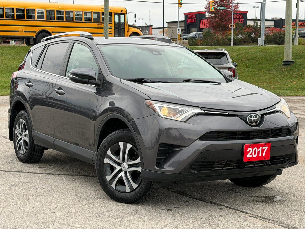 2017 Toyota RAV4 LE Photo