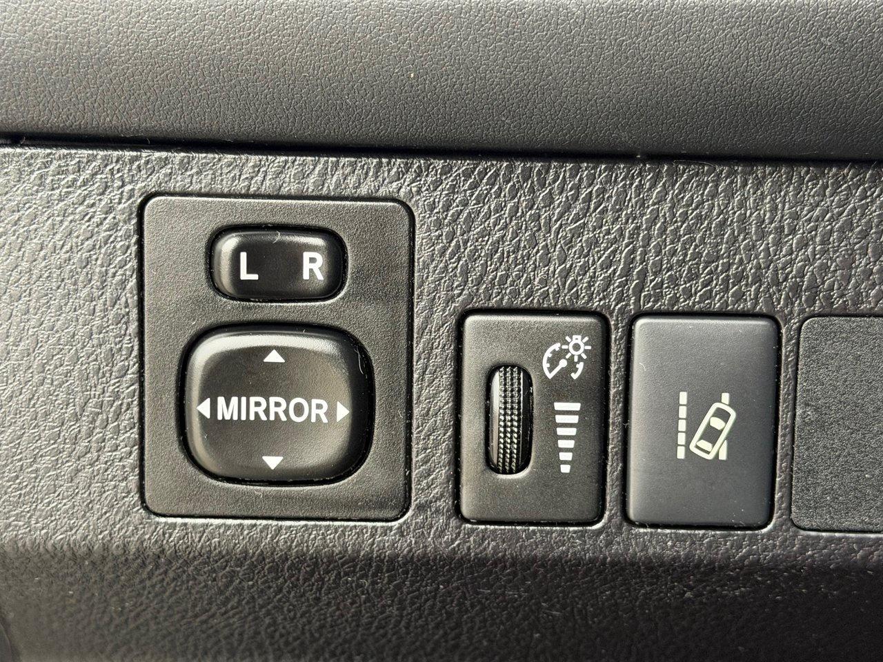 2017 Toyota RAV4 LE Photo