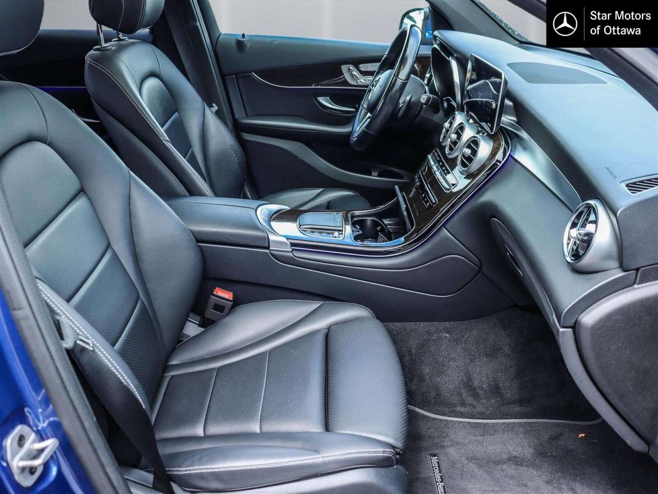 2022 Mercedes-Benz GLC GLC 300 Photo