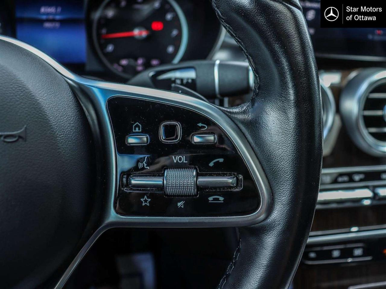 2022 Mercedes-Benz GLC GLC 300 Photo