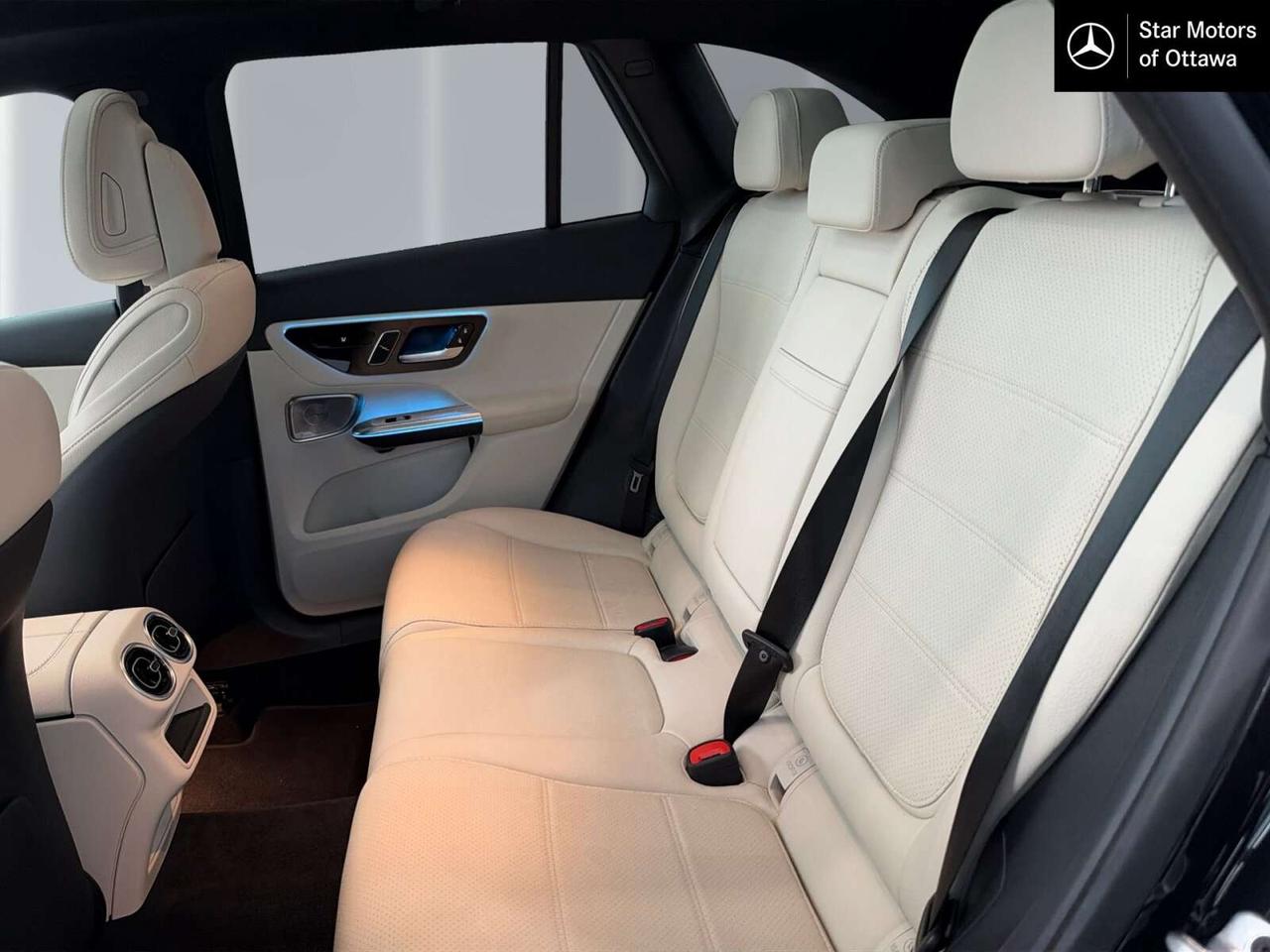 2026 Mercedes-Benz GLC 4MATIC Photo